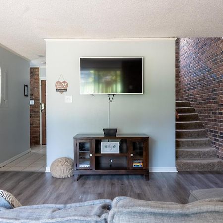 Willow Way: Cozy Retreat Fort Smith Dış mekan fotoğraf